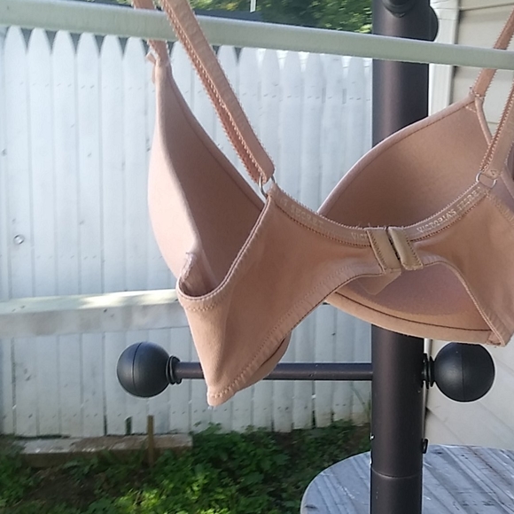 VS Lined No Wire Nude 32C Bra EUC - Picture 2 of 9